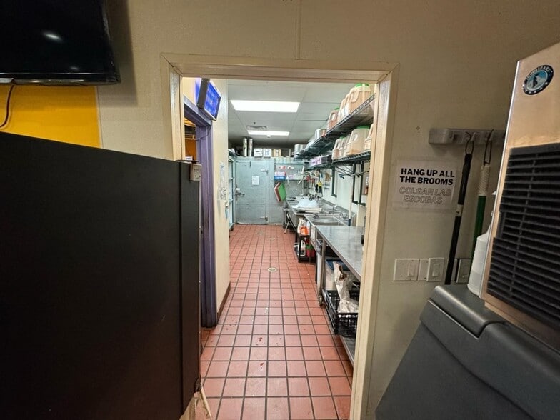 More Photos Of 2725 Hamilton Mill Rd, Buford General Retail For Lease