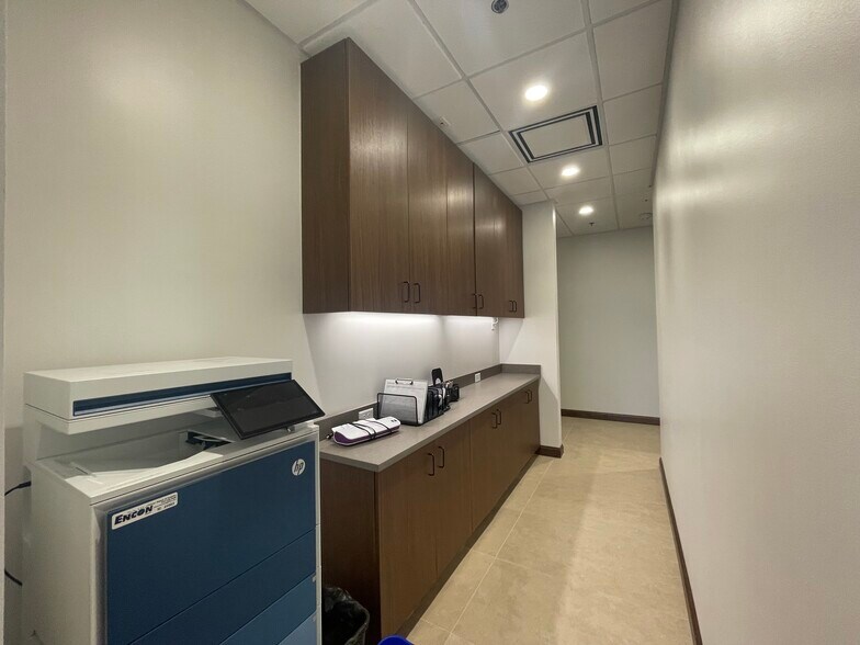 More Photos Of 2220 Sam Rayburn Hwy, Melissa Medical For Lease