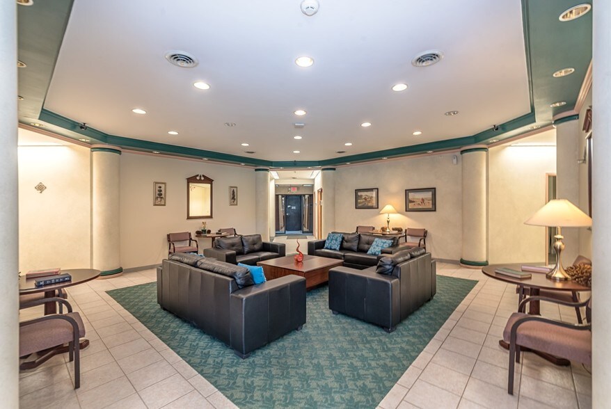 More Photos Of 451 Washington Avenue Ext, Saugerties Hospitality For Sale