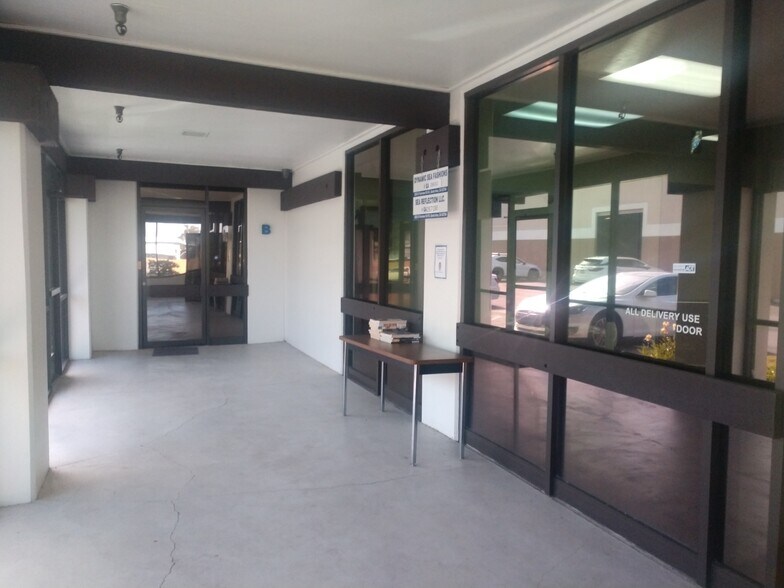 More Photos Of 3020 S Fairview St, Santa Ana Industrial For Sale