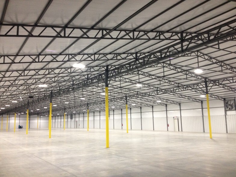 More Photos Of 80 Campbell Dr, Hanceville Warehouse For Sale