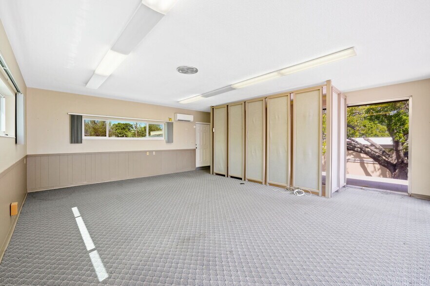 More Photos Of 1510 Dr. Martin Luther King Jr St N, Saint Petersburg Office For Sale