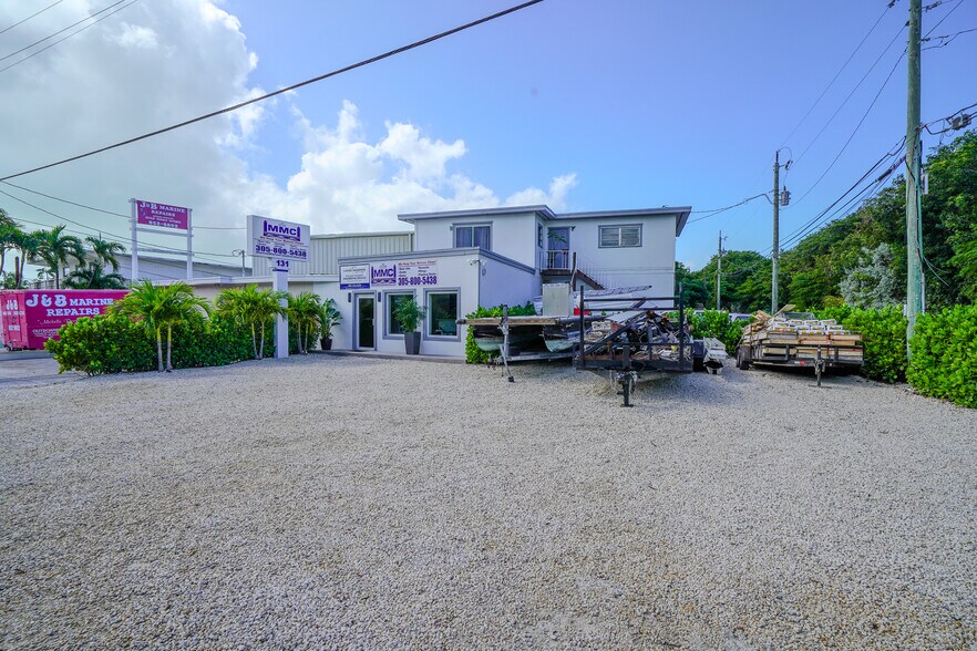 More Photos Of 131-135 Ellis Dr, Tavernier Storefront Retail Residential For Sale