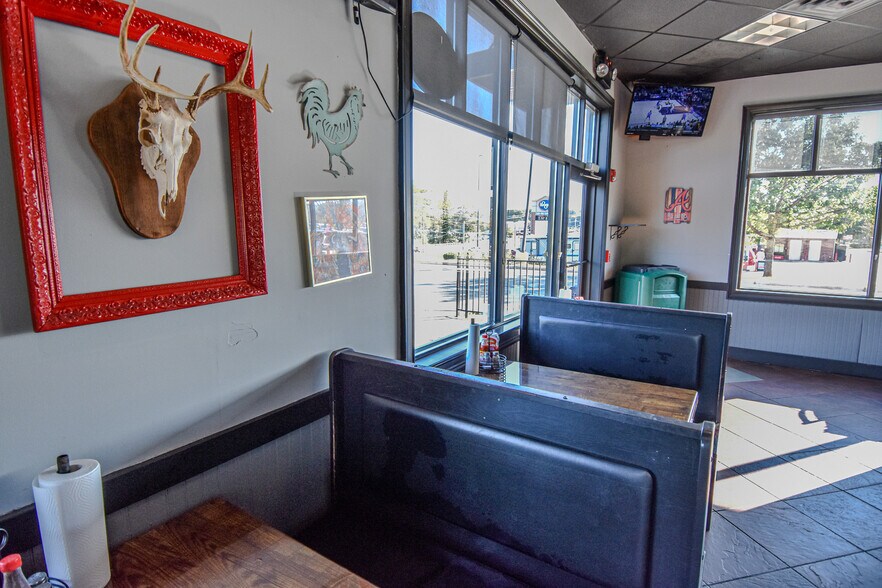 More Photos Of 1530 Hwy 16, Griffin Restaurant For Lease