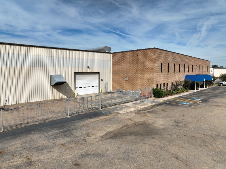 More Photos Of 139 Old Airport Rd, Nashville Manufacturing For Lease