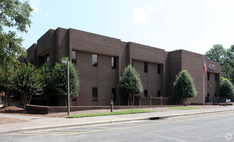 More Photos Of 470 W Hanes Mill Rd, Winston-Salem Office For Lease