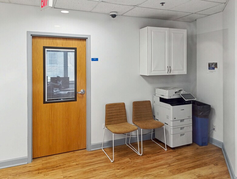 More Photos Of 1N131 County Farm Rd, Winfield Office For Sale