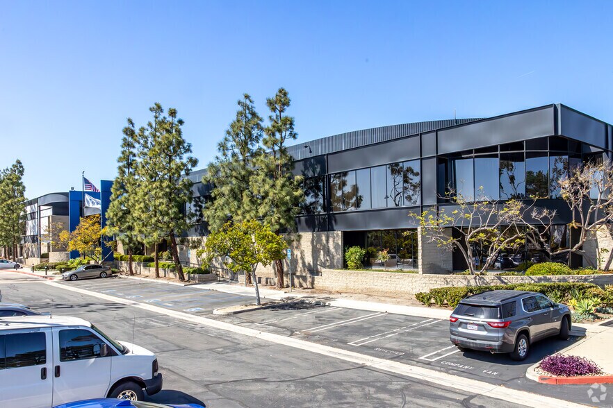 Primary Photo Of 1791 Deere Ave, Irvine Manufacturing For Lease