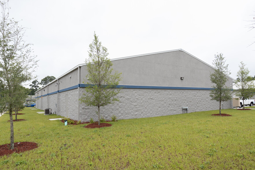 Primary Photo Of 7240 Golden Wings Rd, Jacksonville Warehouse For Lease