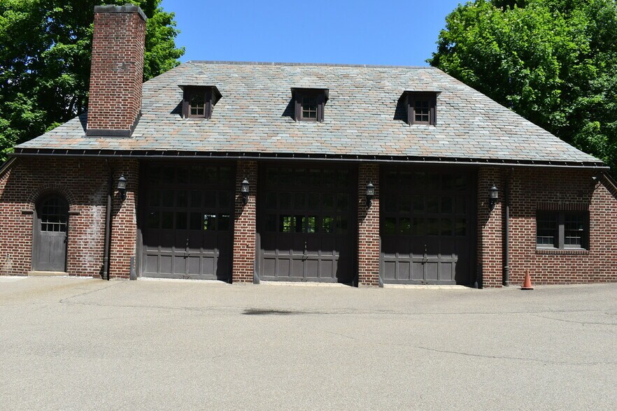 More Photos Of 9 Park Pl, Corning Specialty For Sale