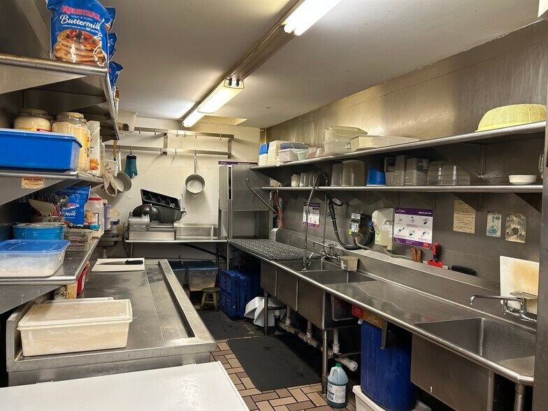 More Photos Of 495 N Goodman St, Rochester Storefront Retail Residential For Sale