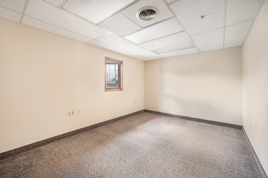 More Photos Of 203 S 3rd Ave, Big Rapids Medical For Sale