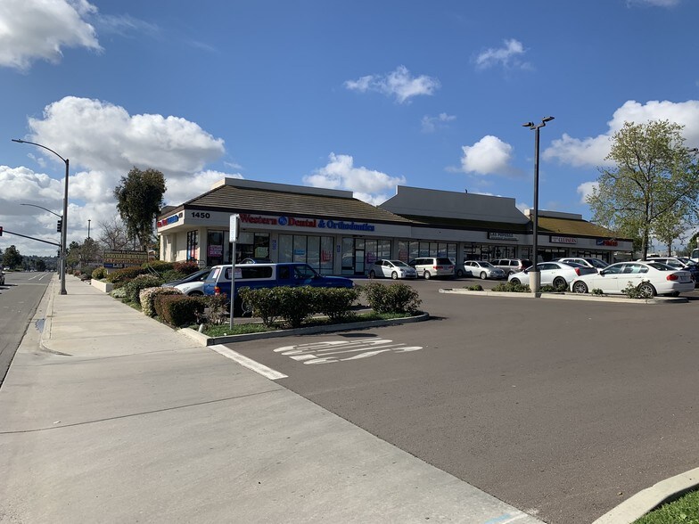 More Photos Of 1450-1470 N Santa Fe Ave, Vista Unknown For Lease