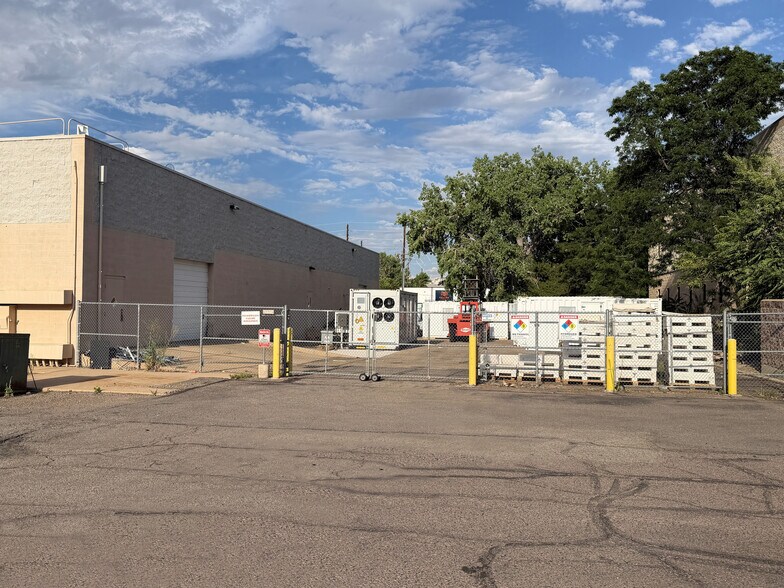 More Photos Of 5490 Western Ave, Boulder Industrial For Sale