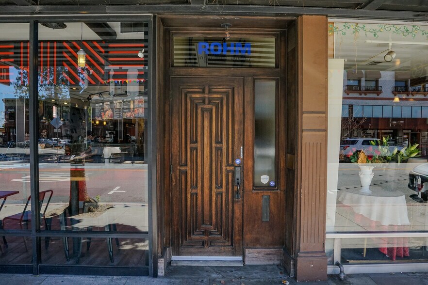 More Photos Of 26 Plaza Sq, Orange General Retail For Sale