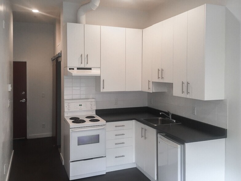 More Photos Of 71-77 E Hastings St, Vancouver Apartments For Sale