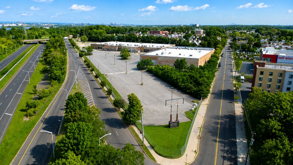 More Photos Of , Staten Island General Retail For Sale