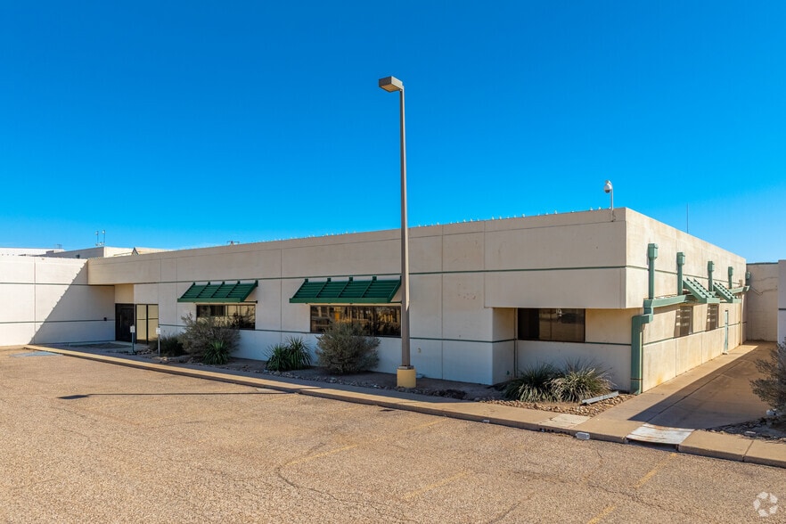 More Photos Of 3203 Avenue B, Lubbock Food Processing For Lease