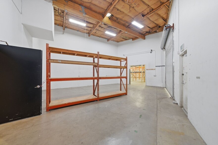 More Photos Of 1544 E Warner Ave, Santa Ana Freestanding For Sale