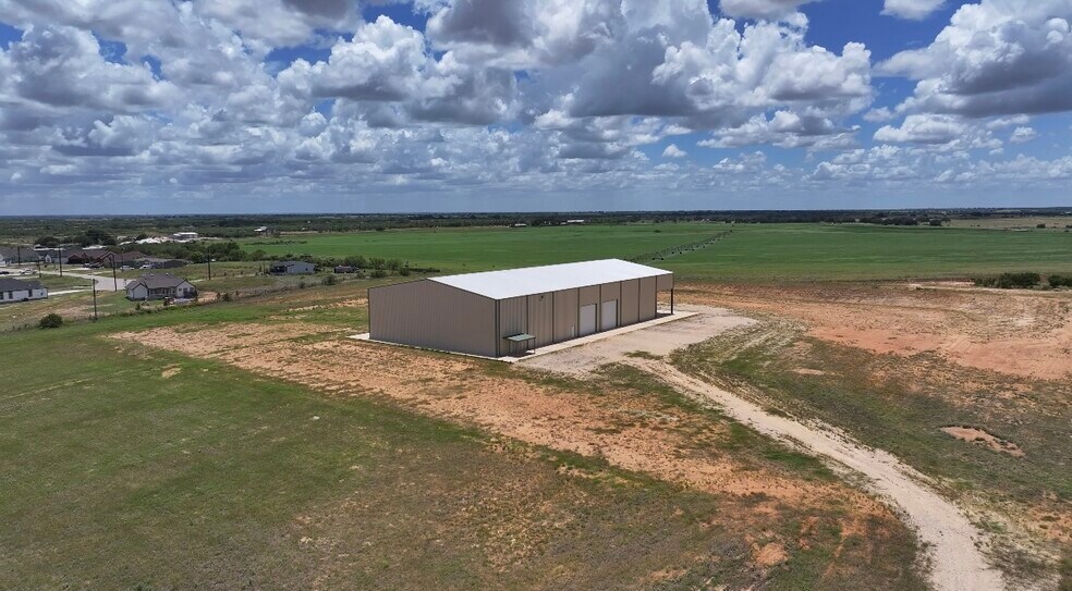 More Photos Of 7836 Old Campbellton Rd, Pleasanton Warehouse For Sale