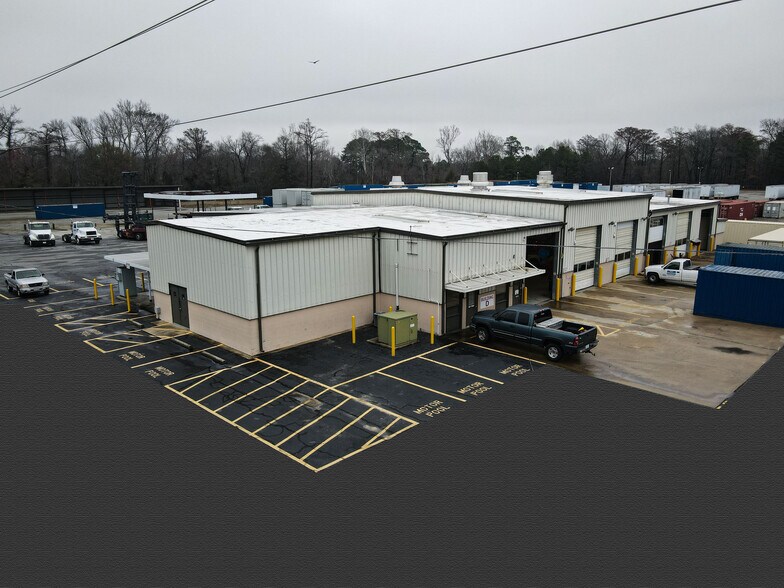More Photos Of 811 Mumford Rd, Greenville Warehouse For Sale