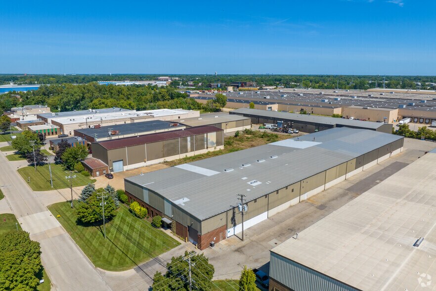 More Photos Of 8400 Ronda Dr, Canton Warehouse For Lease