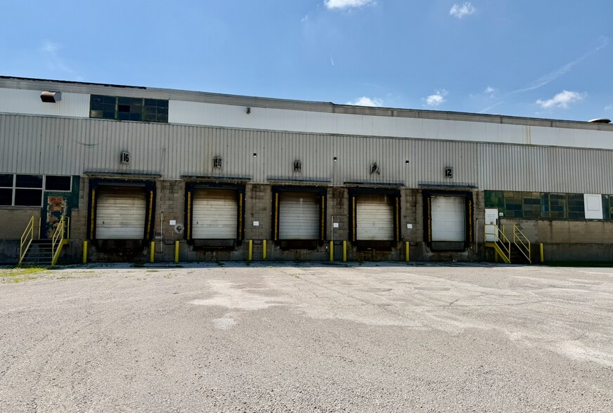 More Photos Of 1601 General Electric Rd, Bloomington Warehouse For Lease