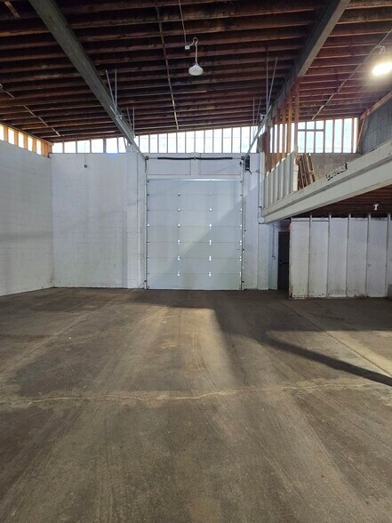 More Photos Of 9170 Transit Rd, East Amherst Warehouse For Sale