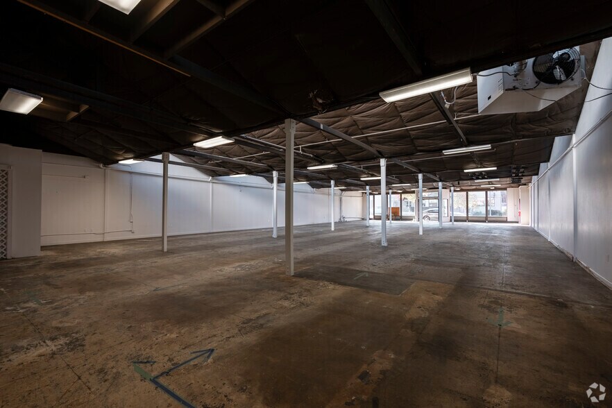 More Photos Of 842 Lighthouse Ave, Monterey Freestanding For Lease