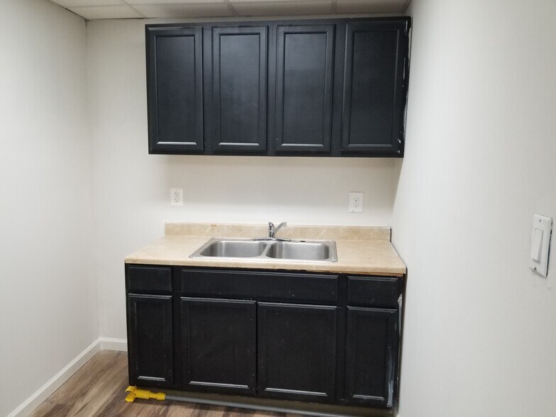 More Photos Of 4700 Stamp Rd, Marlow Heights General Retail For Lease