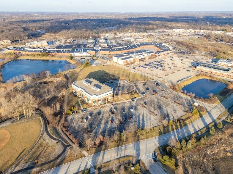 More Photos Of 21660 W Field Pky, Deer Park Office For Sale