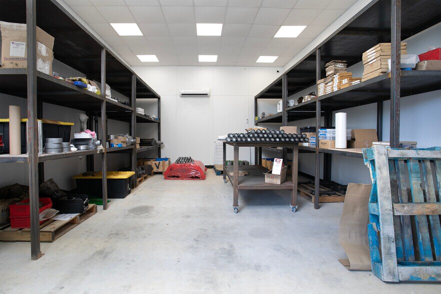 More Photos Of 2302 Neiman Marcus Pky, Longview Industrial For Sale