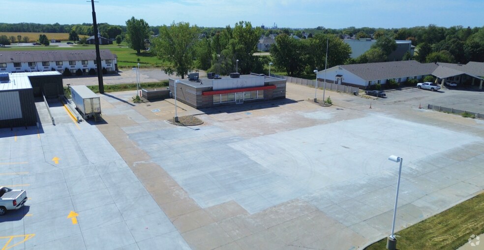 More Photos Of 1554 Broad St, Story City Convenience Store For Sale