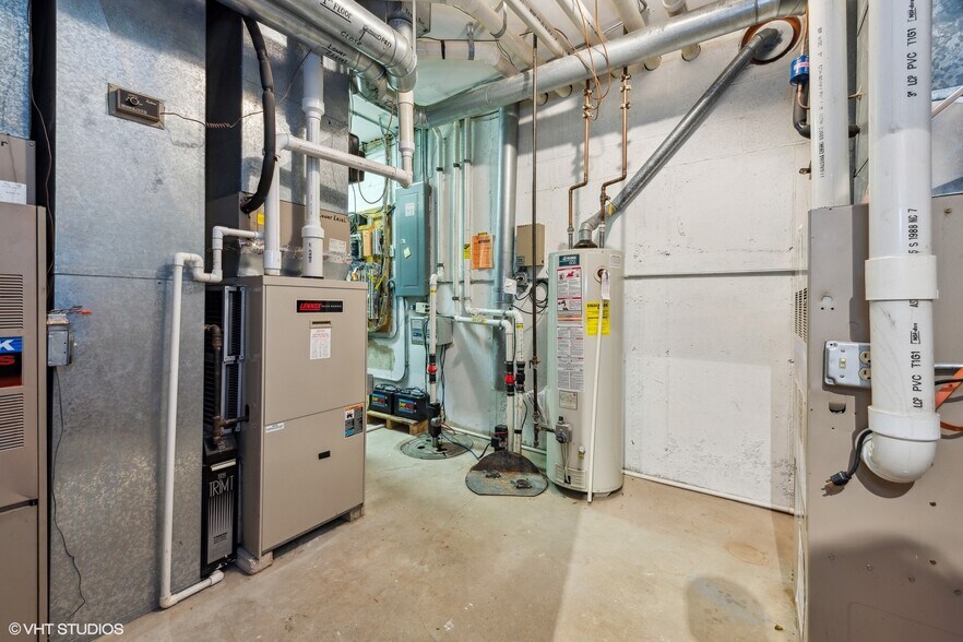 More Photos Of 1601 W Colonial Pky, Inverness Office For Sale