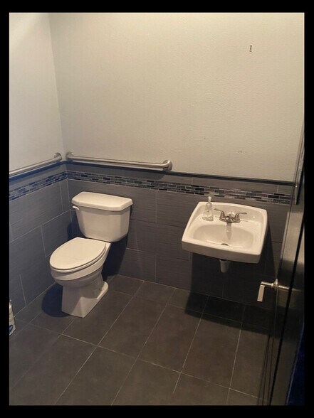 More Photos Of 8811 Teel Pky, Frisco General Retail For Lease