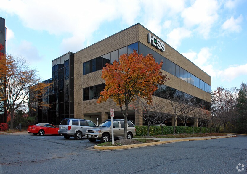 More Photos Of 804 W Diamond Ave, Gaithersburg Unknown For Lease