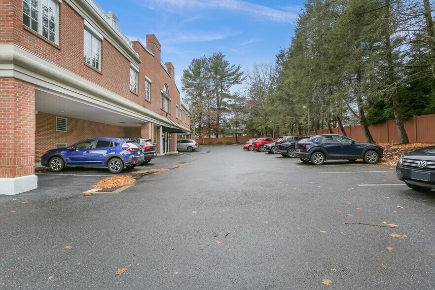 More Photos Of 320 Post Rd W, Westport Office For Lease