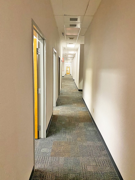 More Photos Of 3400-3446 Demetropolis Rd, Mobile Office For Lease