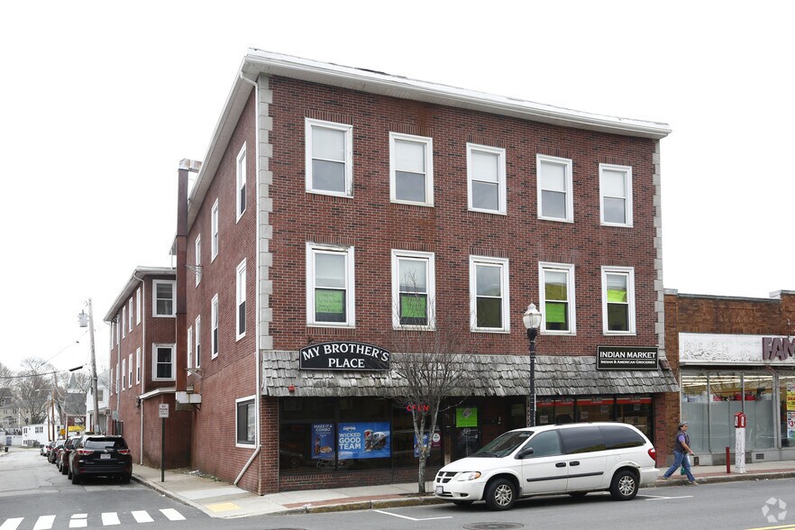 More Photos Of 433-437 Main St, Woburn Storefront Retail Residential For Sale