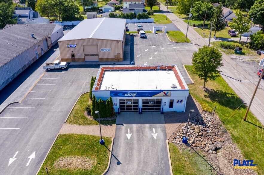 More Photos Of 4877 Mahoning Ave, Warren Auto Repair For Sale