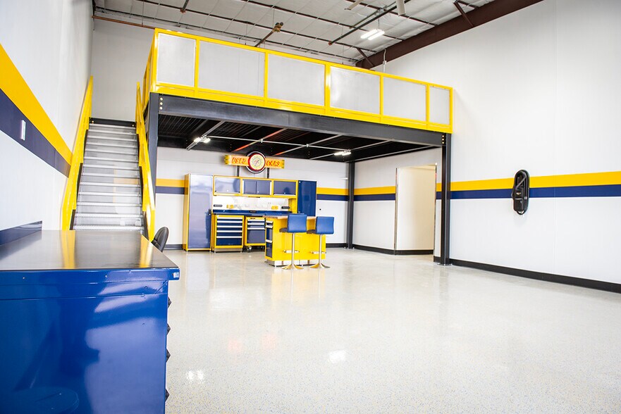 More Photos Of 2007 S Saturn Way, Boise Industrial For Sale