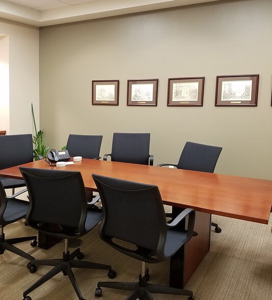 More Photos Of 755 E Mulberry Ave, San Antonio Office For Lease