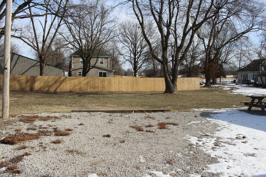 More Photos Of 616 S Sturgeon St, Montgomery City Office Residential For Sale