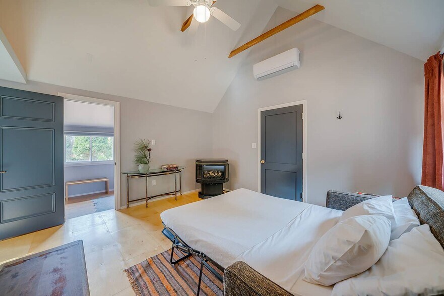 More Photos Of 25807 State Highway 189, Twin Peaks Hotel For Sale