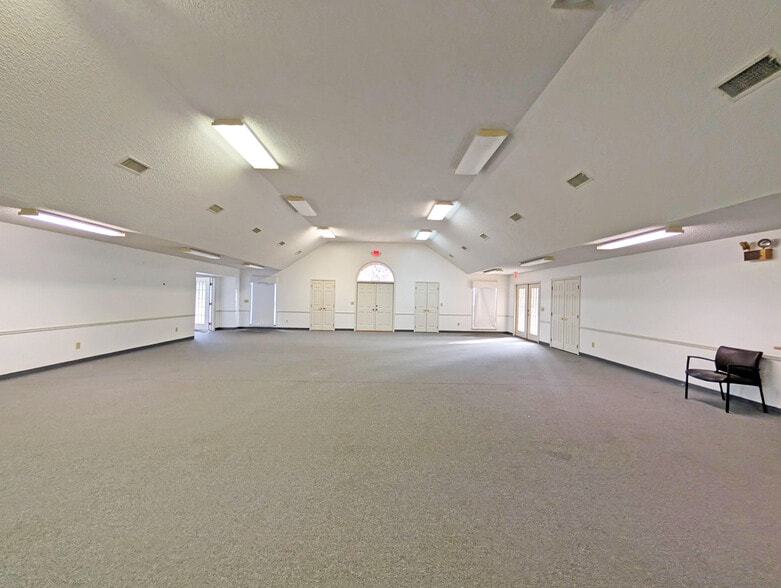 More Photos Of 461 Choccolocco Rd, Anniston Religious Facility For Sale