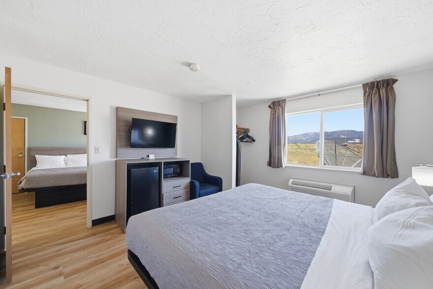 More Photos Of 626 W 1400 N, Beaver Hotel For Sale