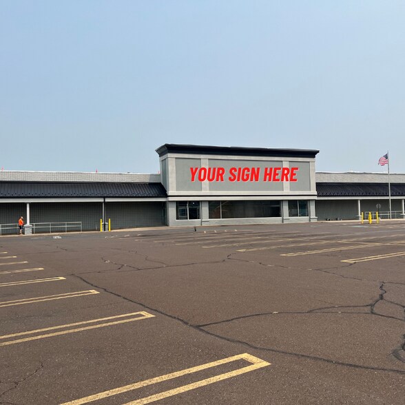 More Photos Of 701-755 S West End Blvd, Quakertown Unknown For Lease