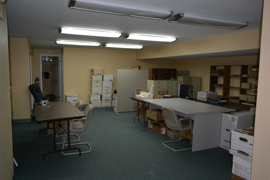 More Photos Of 5201-5215 W Woodmill Dr, Wilmington Medical For Sale