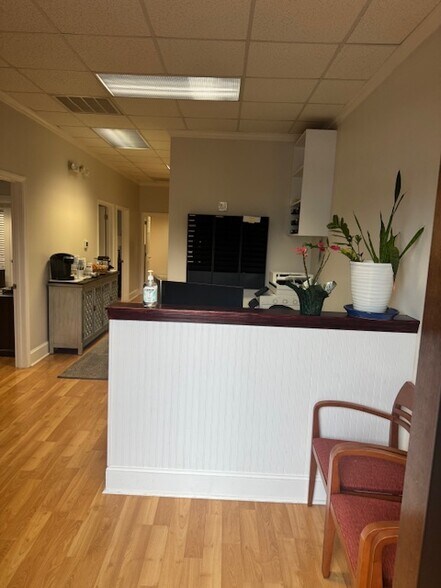 More Photos Of 220 Westinghouse Blvd, Charlotte Office For Sale