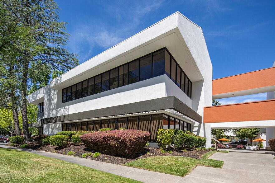More Photos Of 1451 River Park Dr, Sacramento Office For Lease